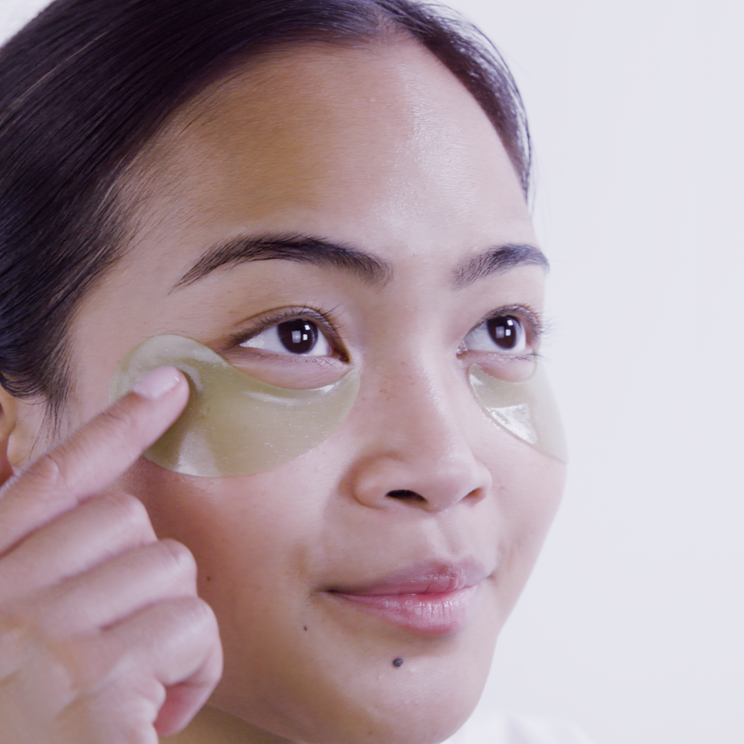Pixi DetoxifEYE Depuffing Eye Patches applied to face