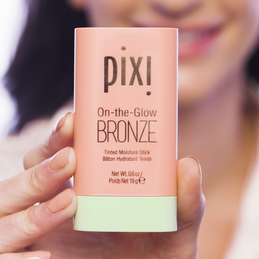 On-the-Glow Bronze in hand