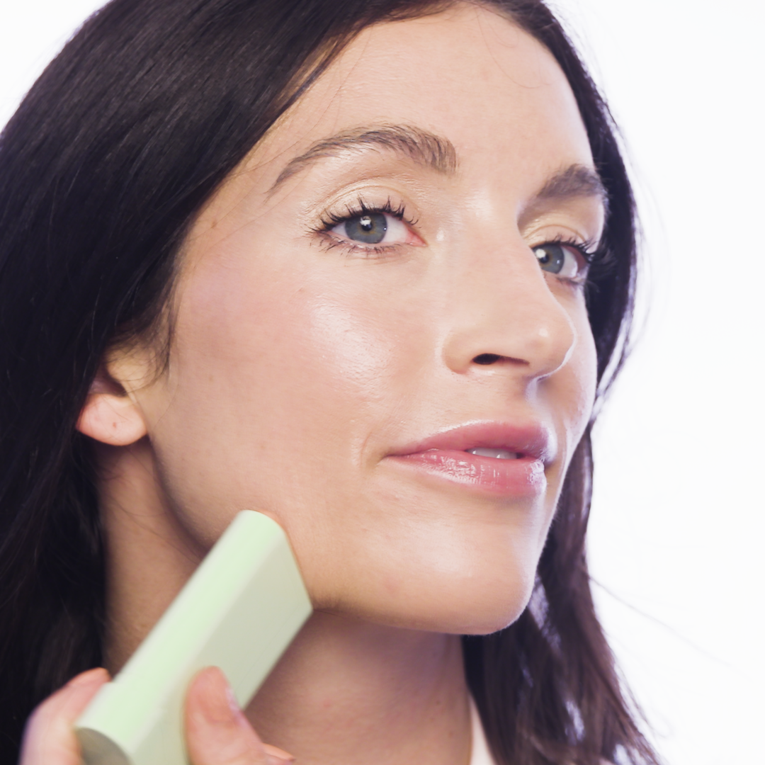 On-the-Glow swipe on jaw