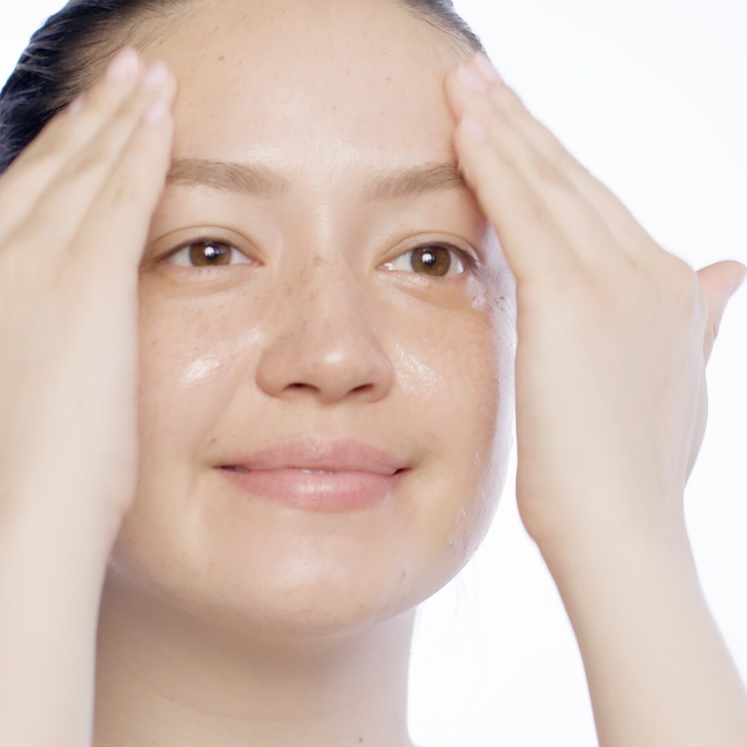 Pixi Glow Tonic Cleansing Gel view 3 of 7