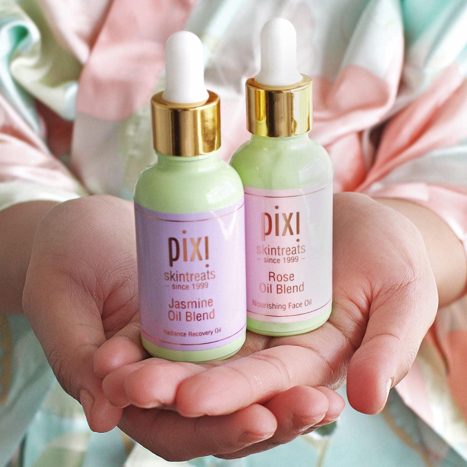 Jasmine Oil Blend vs. Rose Oil Blend – Pixi Beauty