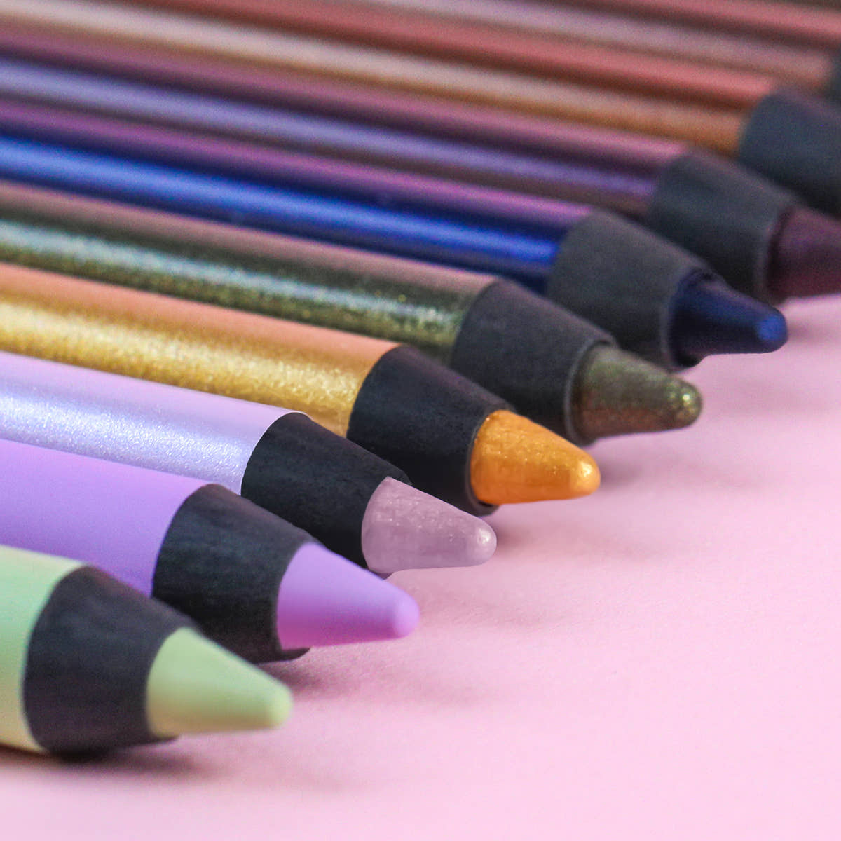Eye liner that stays put, stroke after stroke