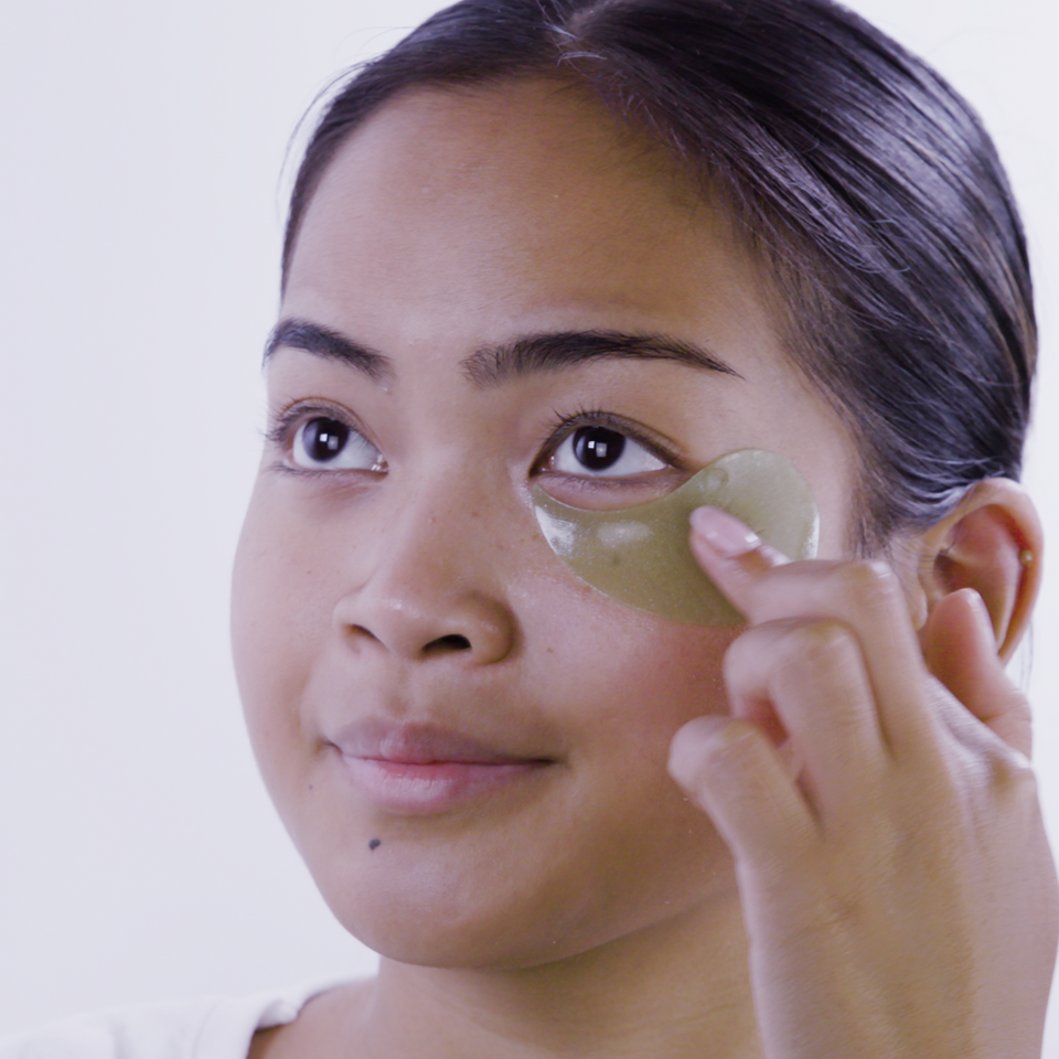 Pixi BeautifEYE Brightening Eye Patches applied on face view 2