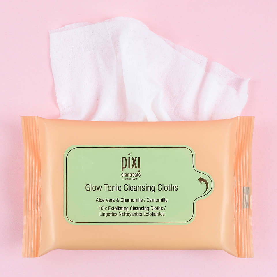 Glow Tonic Cleansing Cloths on pink background view 1